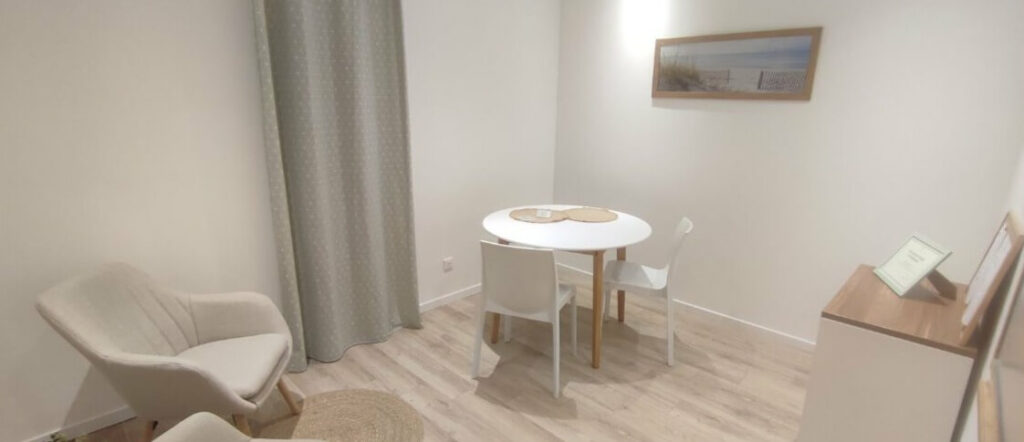 Cabinet dédié au séance d'accompagnement en hypnose ericksonienne, à Ajaccio