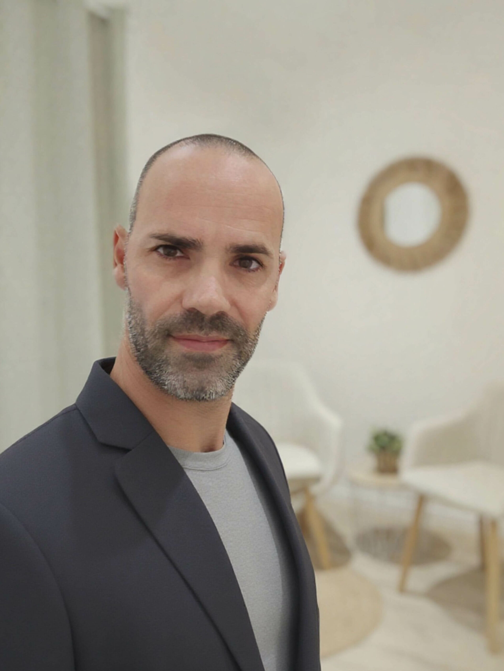 Grégory Grossi, ancien gendarme, négociateur ; aujourd'hui hypnothérapeute à Ajaccio.