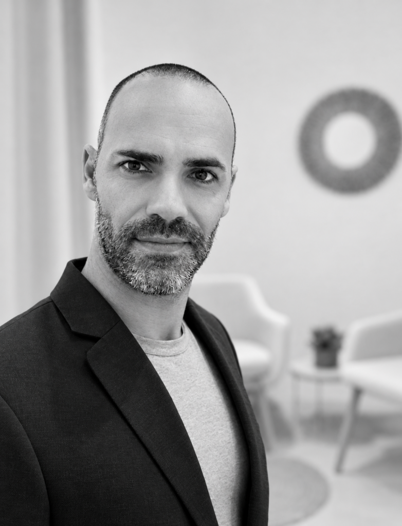 Gregory Grossi, hypnothérapeute à Ajaccio : stress, anxiété, épuisement.