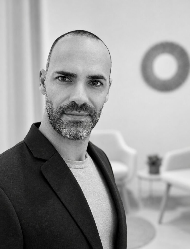 Gregory Grossi, hypnothérapeute à Ajaccio : stress, anxiété, épuisement.
